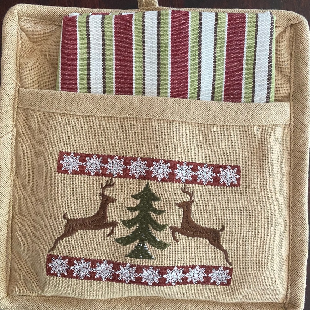 Two-piece Holiday Linens